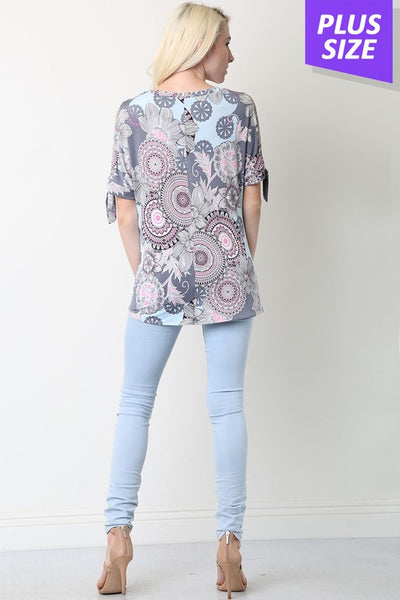 Plus gray floral knotted shirt